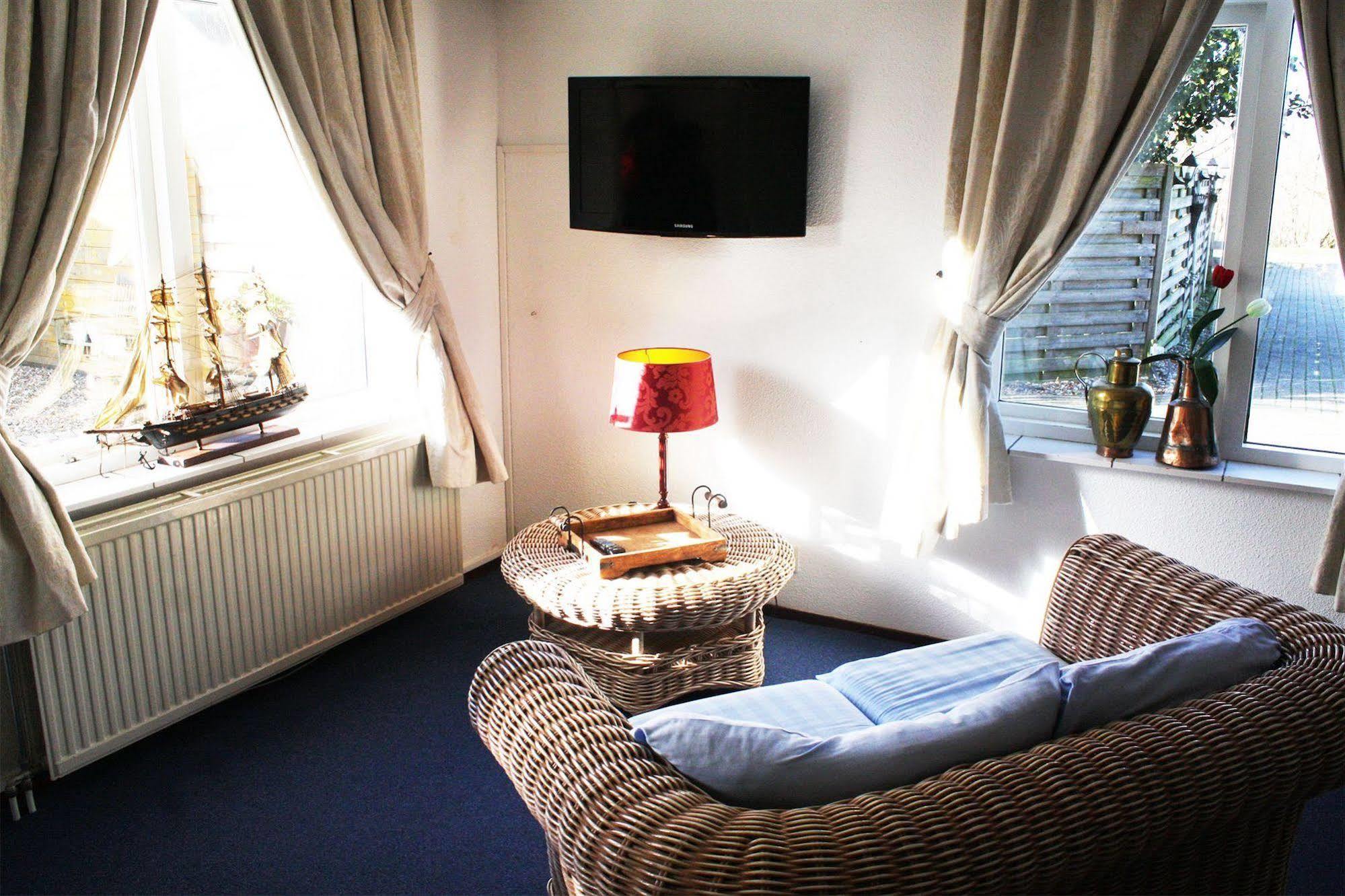 Hotel-Restaurant Loodsmans Welvaren Bv Den Hoorn  Extérieur photo